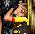 Ook Van Aert dolgelukkig met triomftocht Bouwman