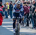 🎥 Alaphilippe gooit zich als een gek naar beneden in afdaling na val 