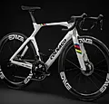 Colnago presenteert nieuwe, peperdure fiets van Pogacar