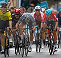 Kooij wint Clasica de Almeria na lead-out Van Aert, zware valpartij aan finish