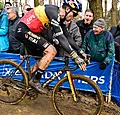 📸 Van Aert zoekt troost bij zoontje Georges (die wat ziekjes is)