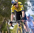 Albert zet Van Aert met voetjes op de grond na winst in Benidorm