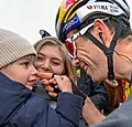 🎥 Van Aert vliegt in armen van Georges en Sarah en wordt achtervolgd door step