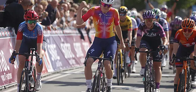 Lotte Kopecky sprint bij terugkeer op de weg meteen naar zege