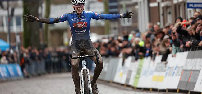 Puck Pieterse ploetert solo naar Nederlandse titel in het veld