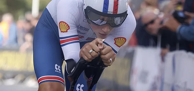 Indrukwekkende Joshua Tarling klopt Remco Evenepoel in Chrono des Nations!