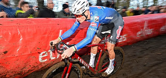 Indrukwekkende van der Poel laat twijfels achter zich en wint clash in Gavere