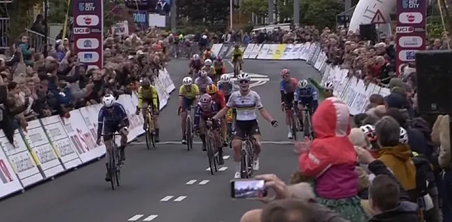 Wat een seizoen! Kopecky wint Ladies Tour, eindzege WorldTour nabij