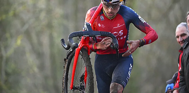 Pidcock wint in Namen eerste cross na indrukwekkende inhaalrace