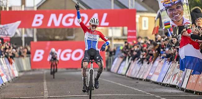 Pieterse wint wereldbeker in Hulst na spannende slotonde, Van Empel naast podium