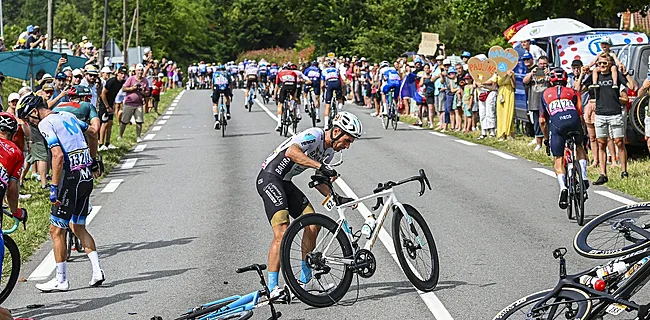 Rit 14 Tour de France geneutraliseerd na massale valpartij