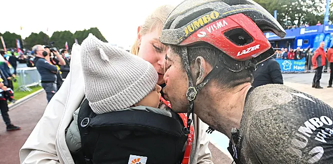 Van Aert reageert en krijgt lachers op de hand