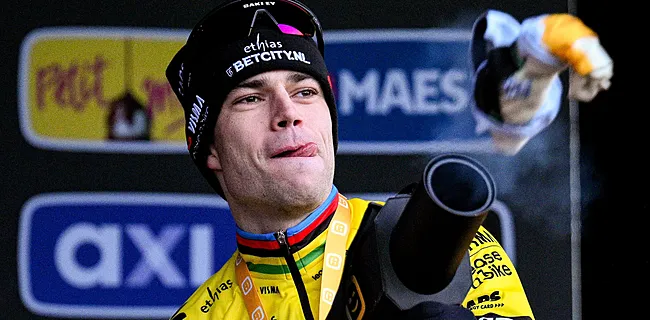 Wout van Aert komt met verklaring voor atypisch zegegebaar