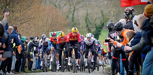 Van Aert en Philipsen geklopt: Waerenskjold wint Omloop na massasprint